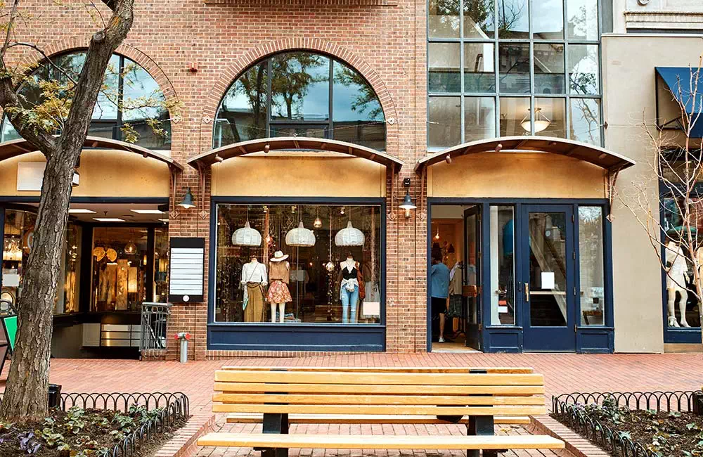 vetrine-espositori-pavimenti-negozi-a-gorle